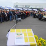 Pogled proti obiskovalcem s prizorišča nagovorov — 9. 10. 2026
